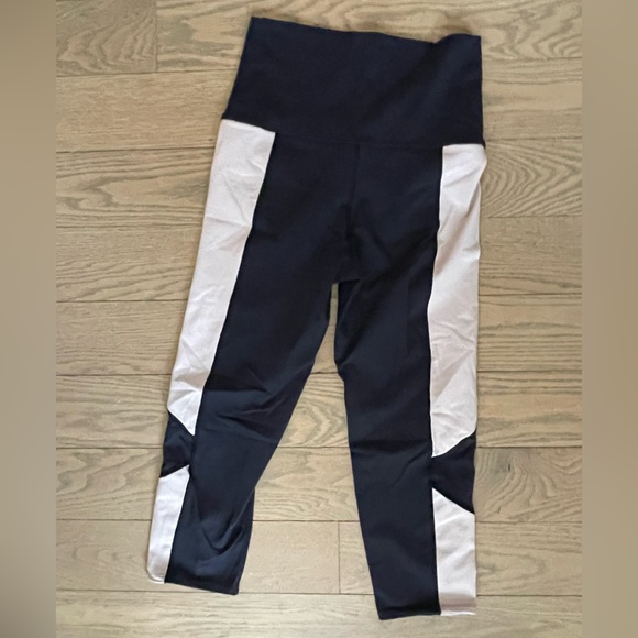 Live The Process geometric color block cropped high waist legging size M - Picture 3 of 3
